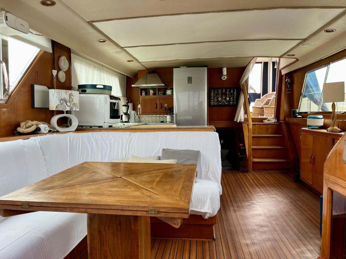 Hotel Navi Yacht A Sete, 2 A 8 Couchages, Privatif Exterior foto