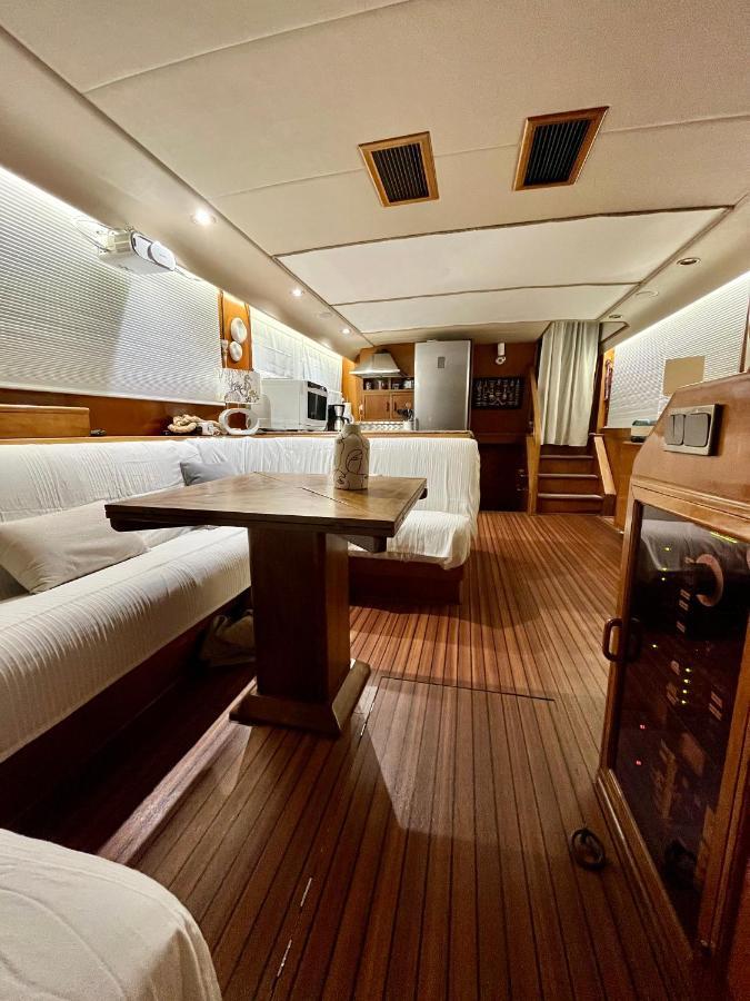 Hotel Navi Yacht A Sete, 2 A 8 Couchages, Privatif Exterior foto